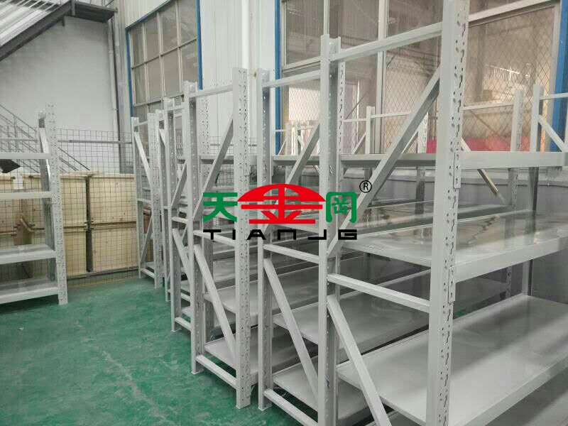 中型倉庫貨架規(guī)格 中型倉庫貨架規(guī)格