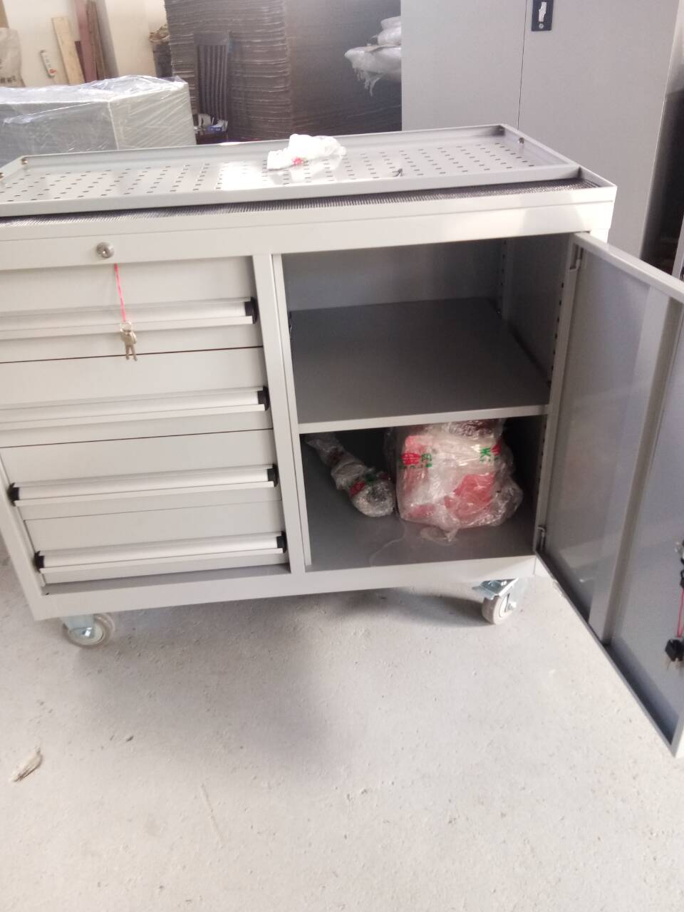 上海工具柜廠家—天金岡