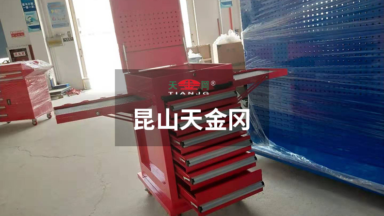 鉗工工具柜廠家秉承“天的胸懷、金的品質、岡的服務”