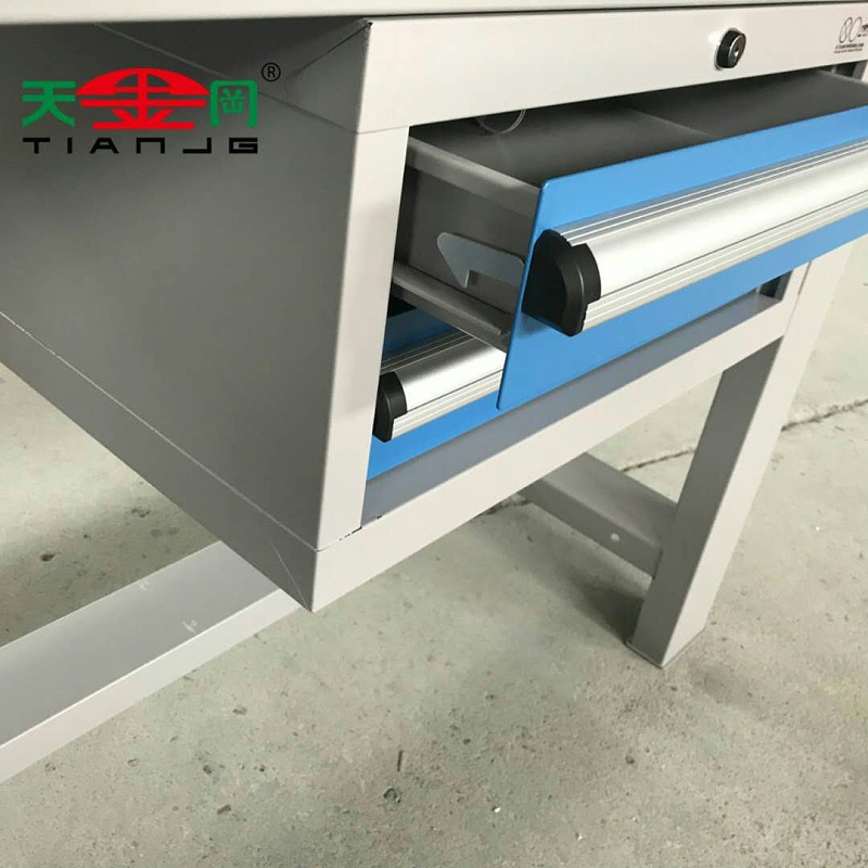 鉗工工作臺(tái)高度