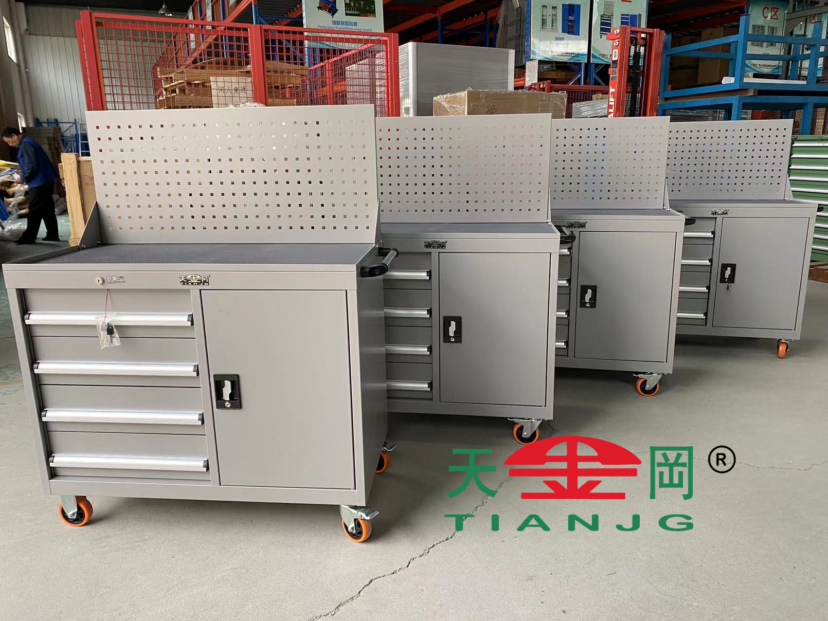 移動工具車，讓車間工作省時省力省成本
