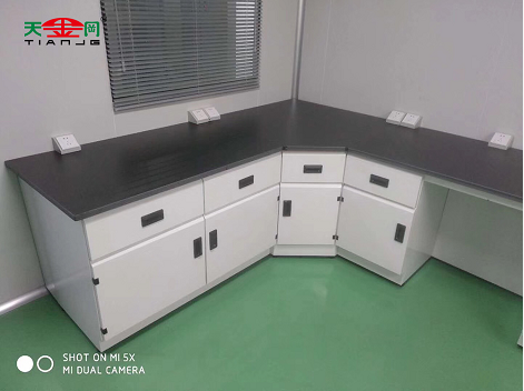 工具柜廠家天金岡旗下實驗臺、智能柜受到了某研究中心實驗室的一致好評與認(rèn)可